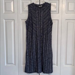 GAP Sleeveless Mockneck Shift Dress - M Tall